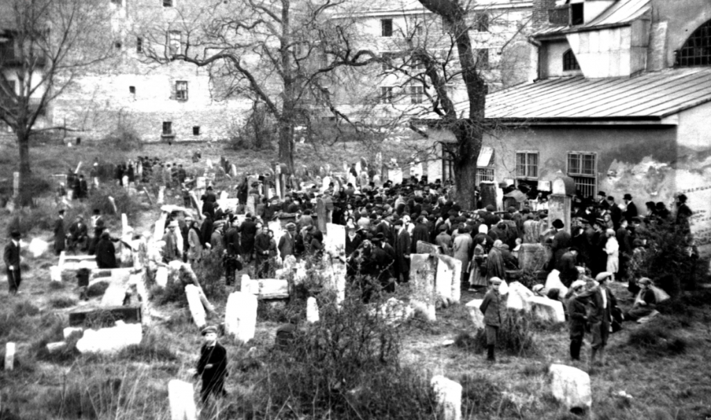 שנת 1931 בית קברות רמ"א 