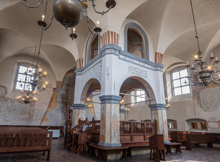 בית הכנסת והמוזיאון בטיקוצ'ין משנת1642